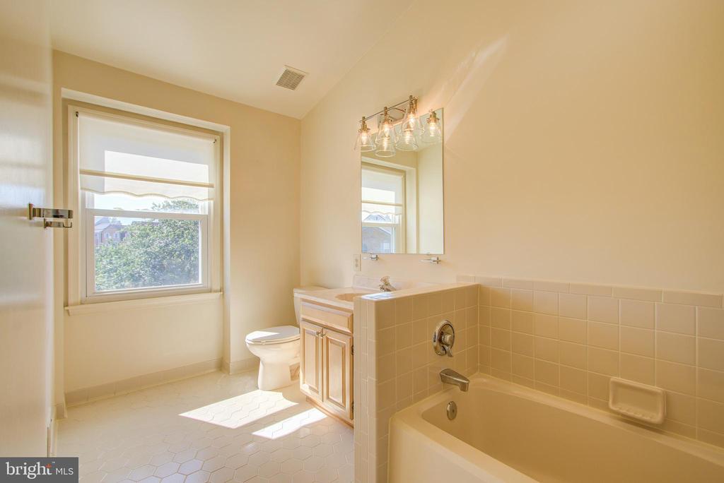 5946 WESCOTT HILLS WAY