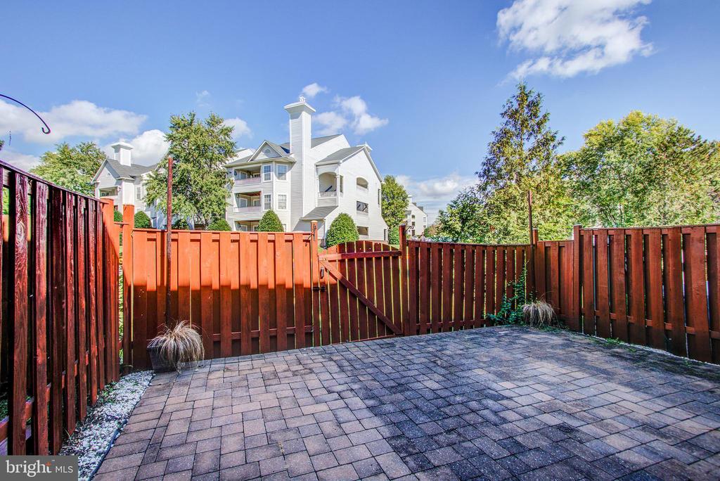 5946 WESCOTT HILLS WAY