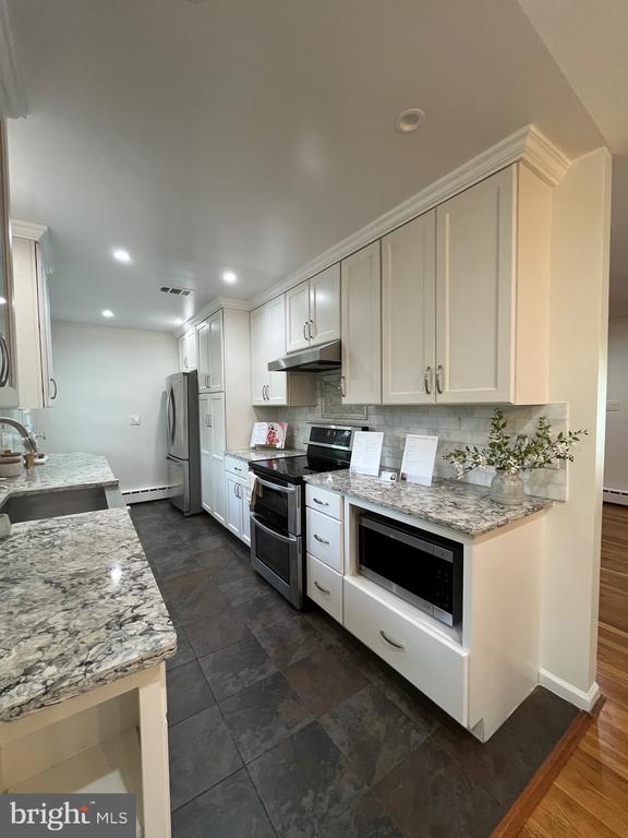 3440 SKYVIEW TERRACE