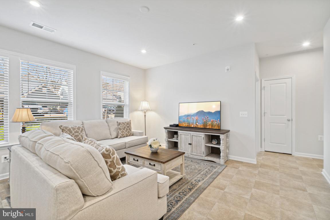 21610 Hawksbill High Cir #102