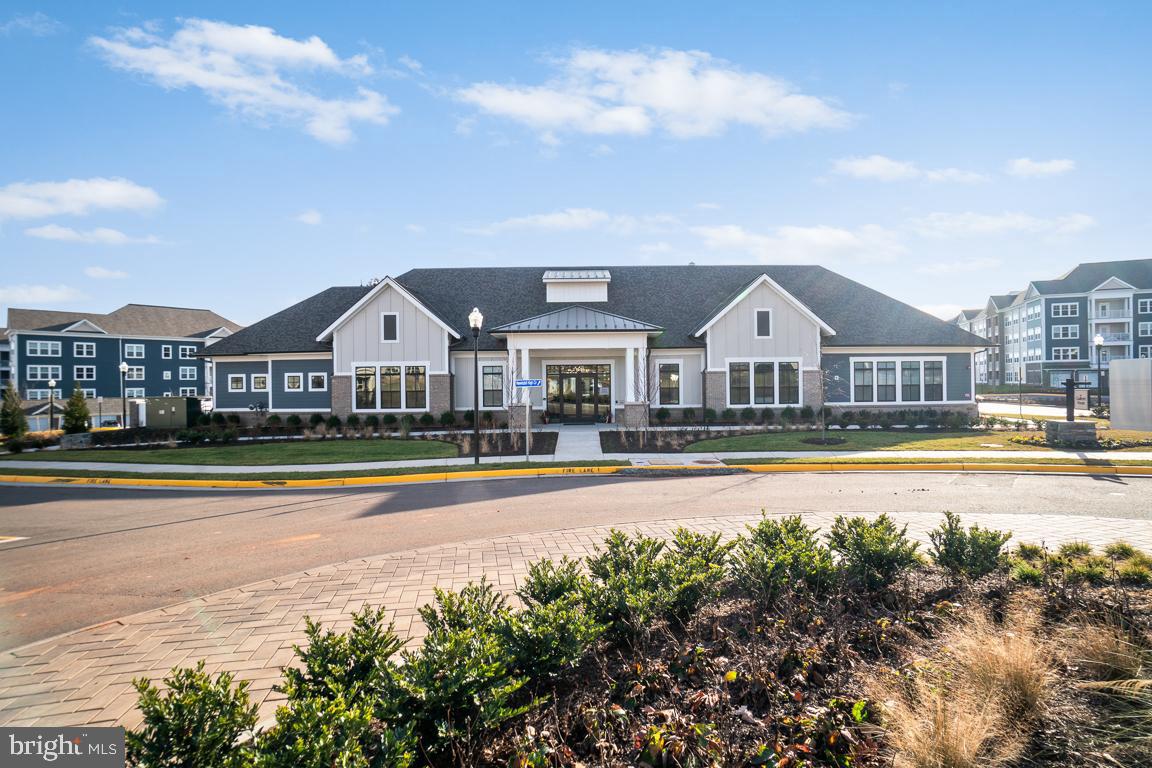 21610 Hawksbill High Cir #102