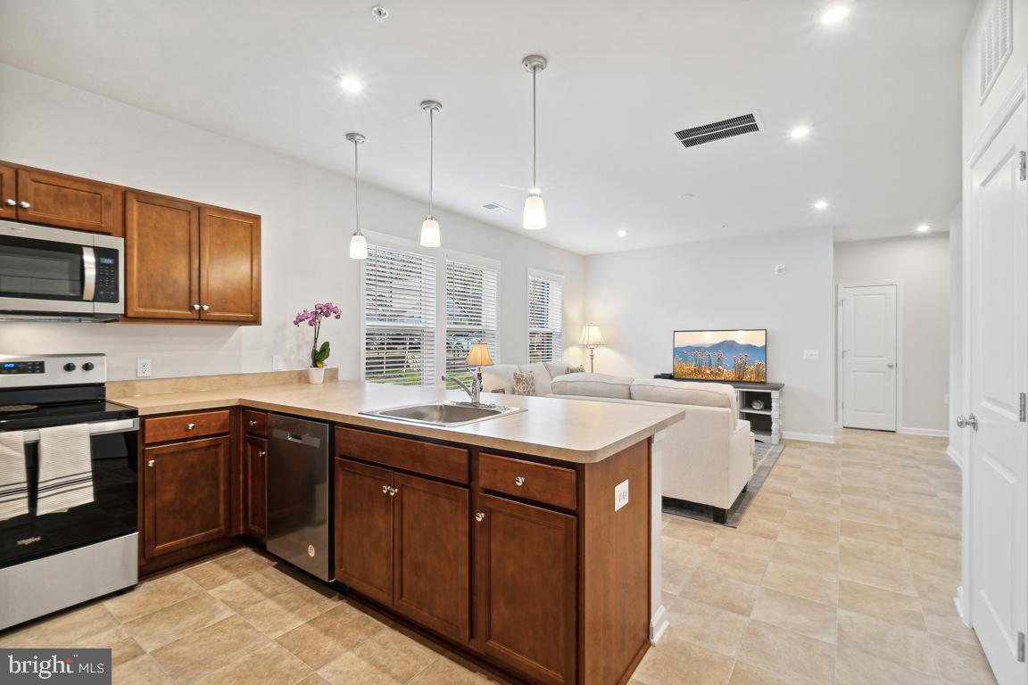 21610 Hawksbill High Cir #102