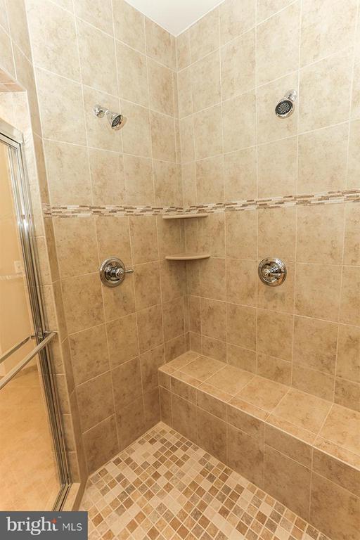 20725 JENNIFER ANN DR