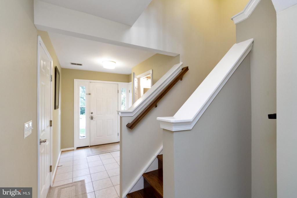 161 SHIRLEY SQ SE