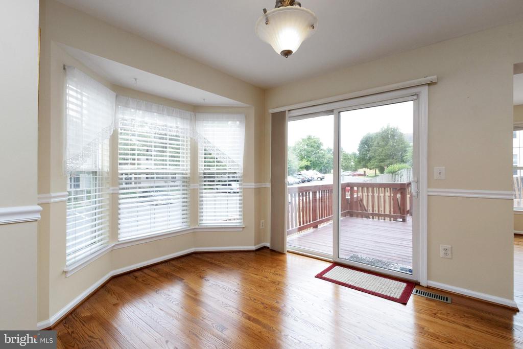161 SHIRLEY SQ SE