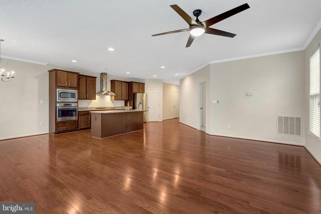 41841 DIABASE SQ