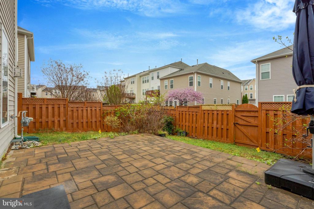41841 DIABASE SQ