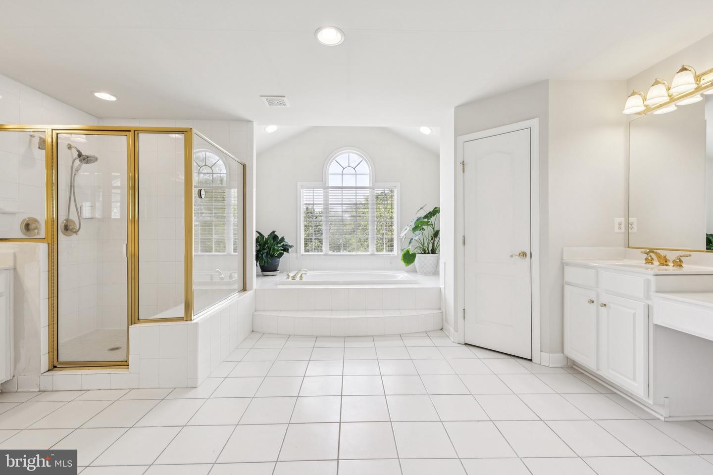 26368 STRATHAVEN CT