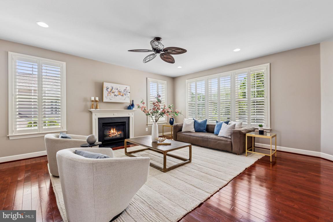 40999 Waxwing Dr