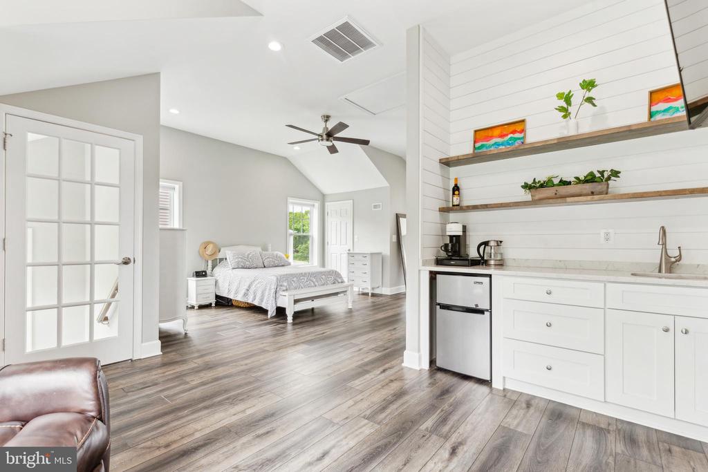 40999 Waxwing Dr