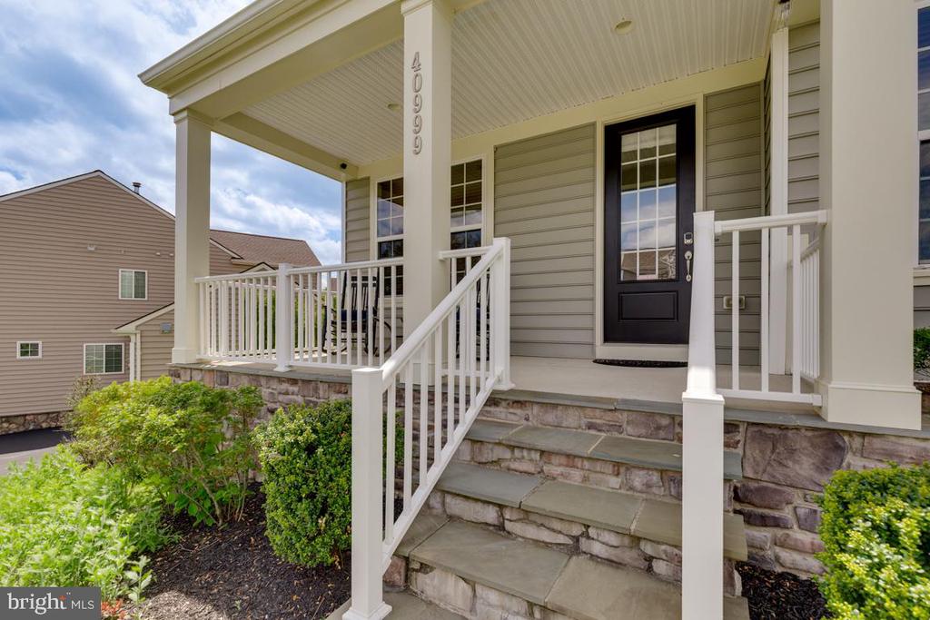 40999 Waxwing Dr