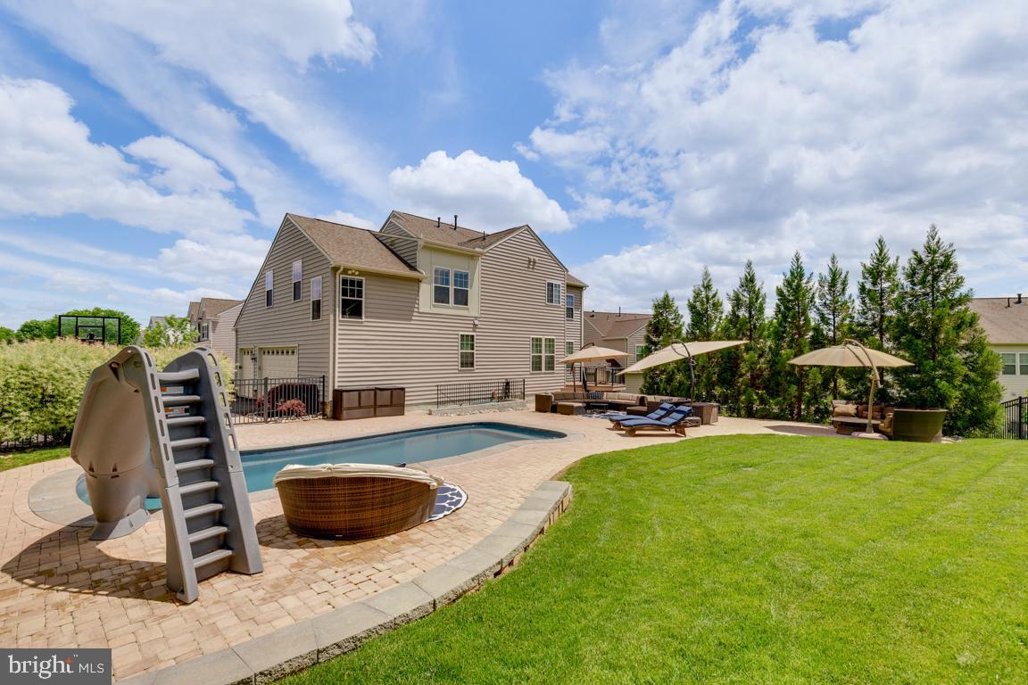 40999 Waxwing Dr