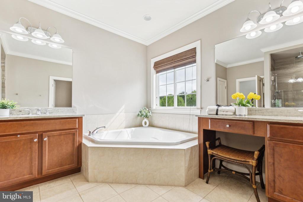 40999 Waxwing Dr
