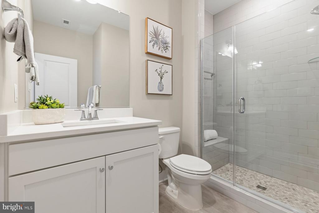 1615 FIELD SPARROW TERRACE NE