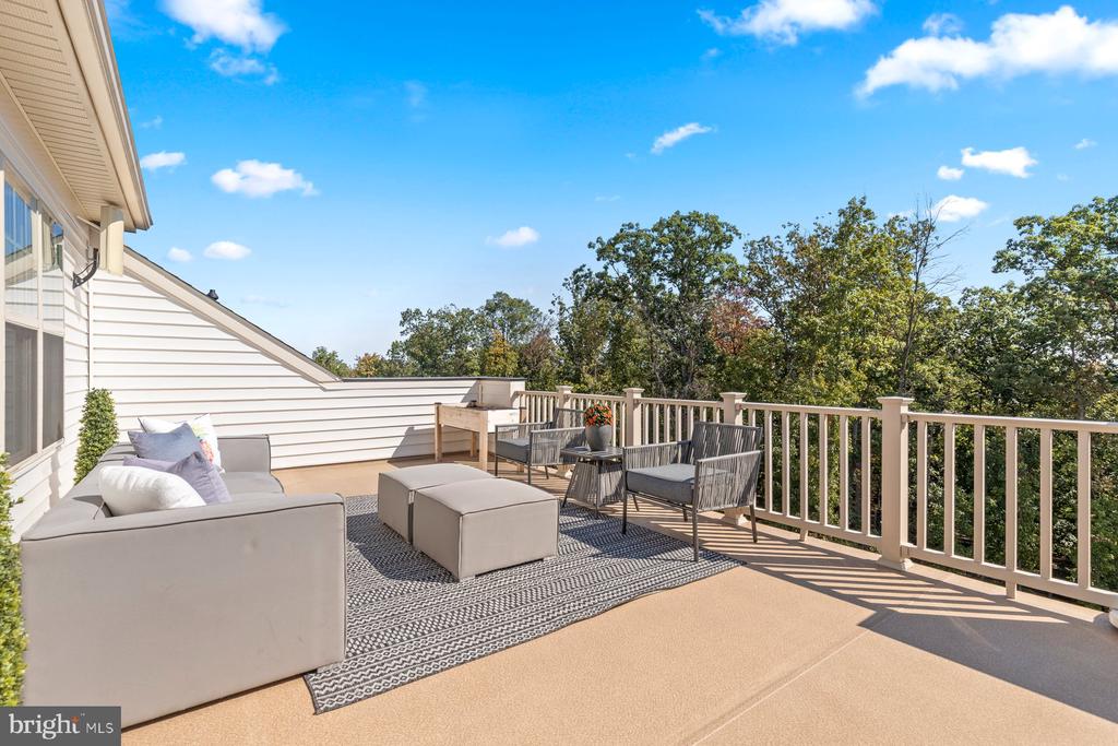 1615 FIELD SPARROW TERRACE NE