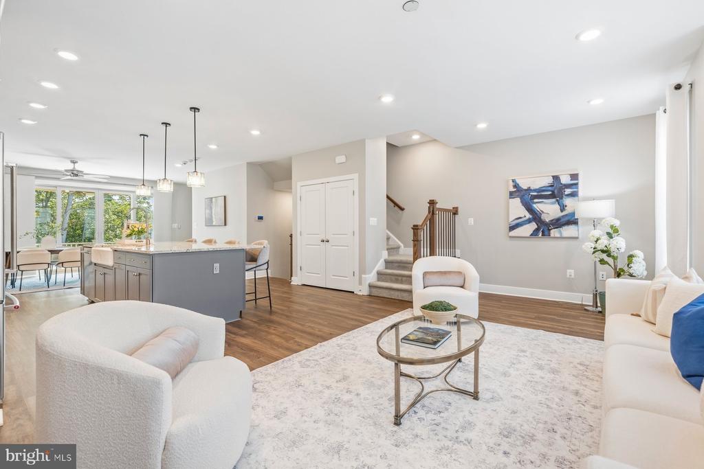 1615 FIELD SPARROW TERRACE NE