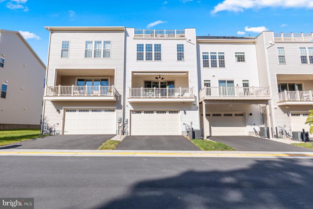 1615 FIELD SPARROW TERRACE NE