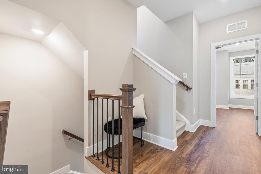 1615 FIELD SPARROW TERRACE NE