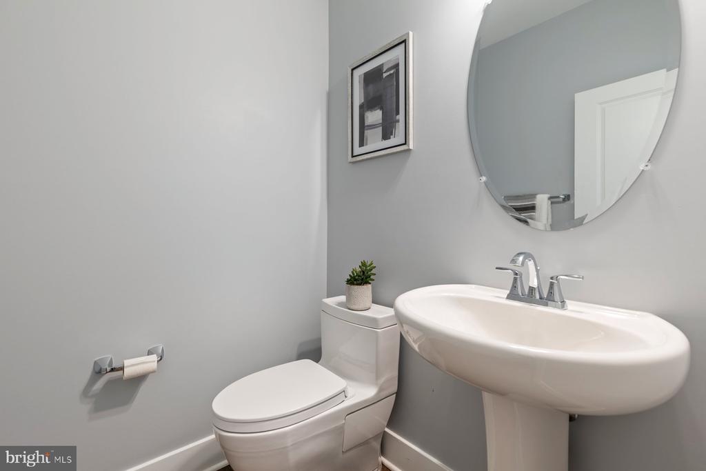 1615 FIELD SPARROW TERRACE NE