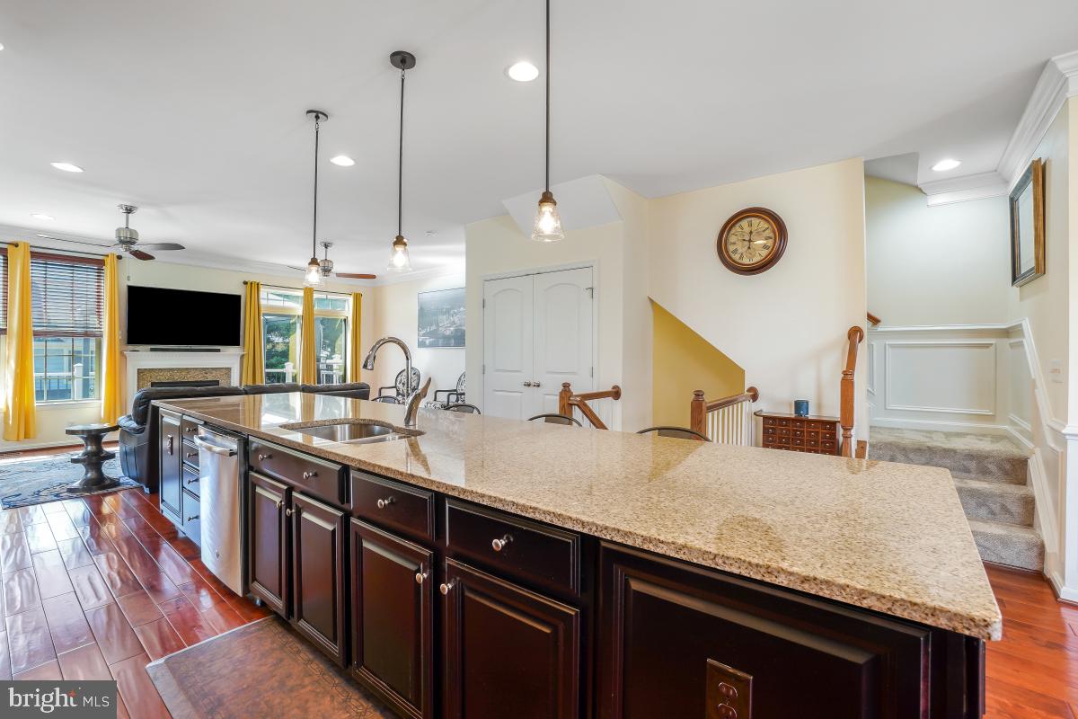 1421 Occoquan Heights Ct