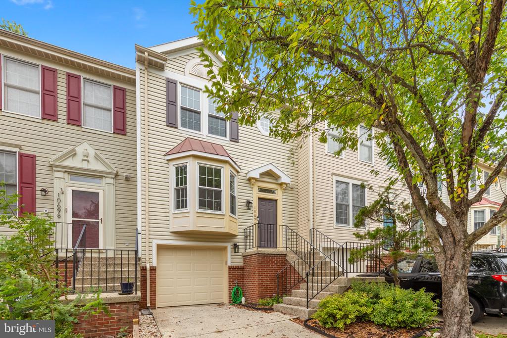 10696 WINFIELD LOOP