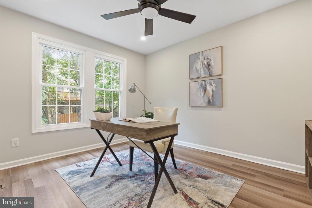 10696 WINFIELD LOOP