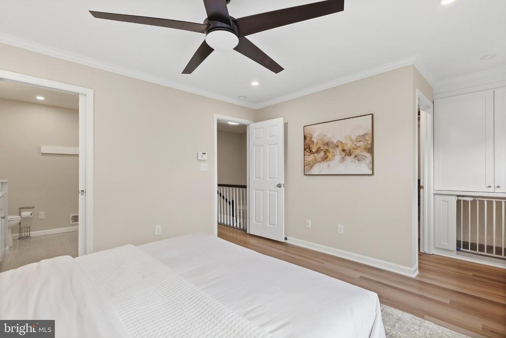 10696 WINFIELD LOOP