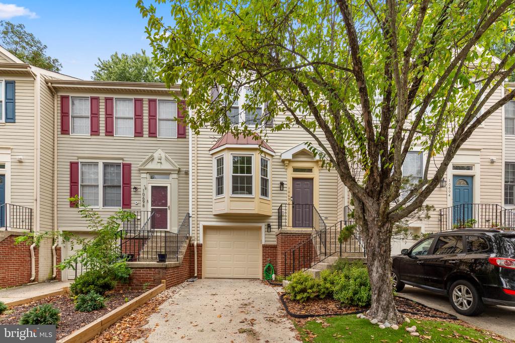 10696 WINFIELD LOOP