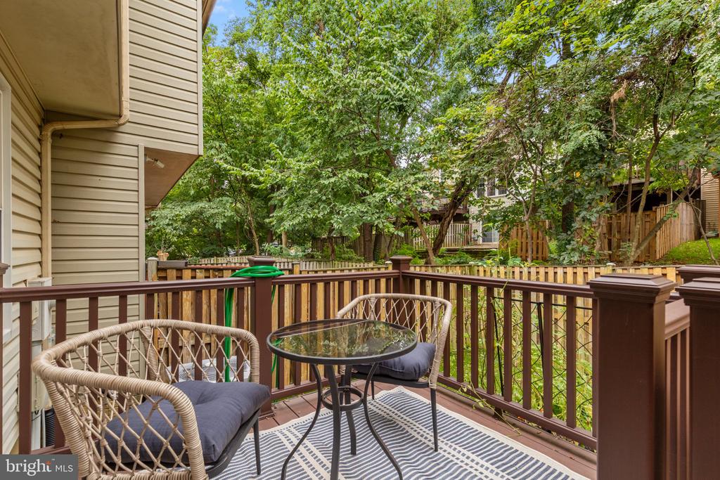10696 WINFIELD LOOP