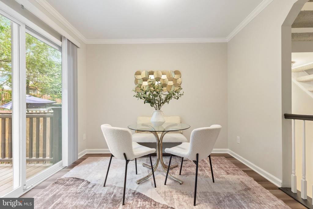 10696 WINFIELD LOOP