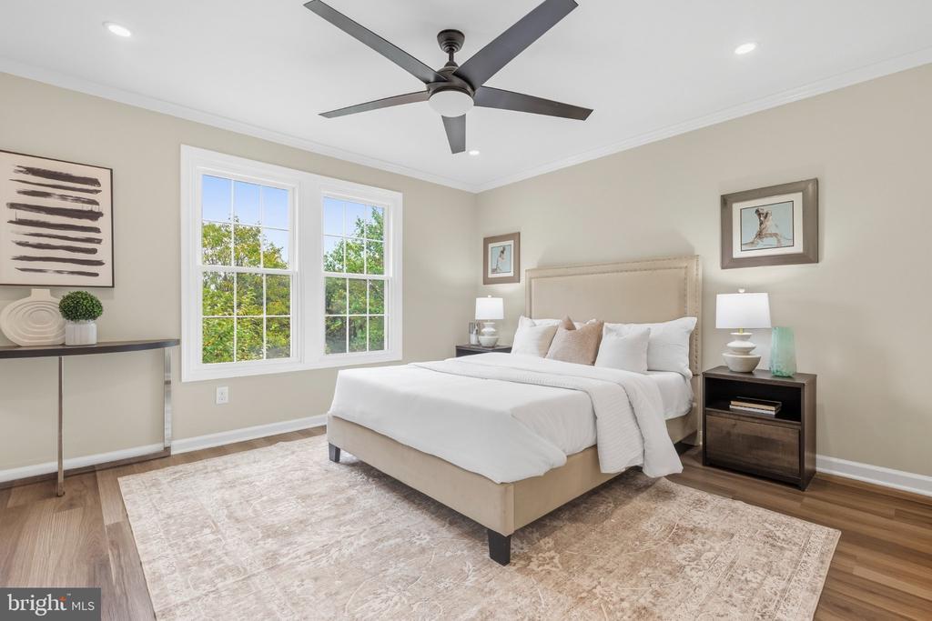 10696 WINFIELD LOOP