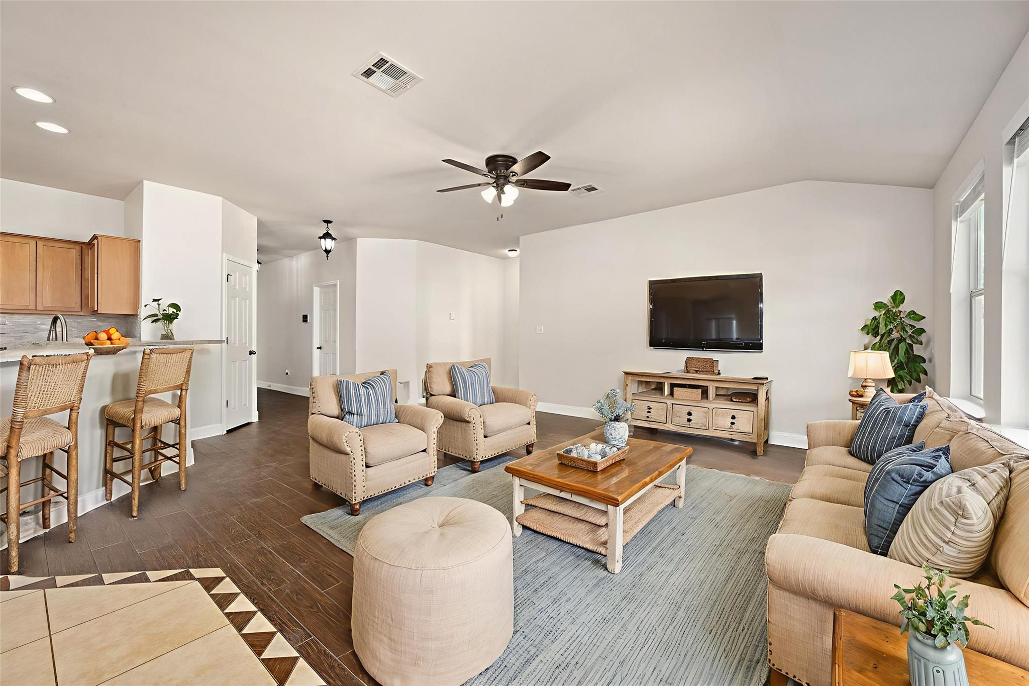 7817 Squirrel Hollow DR