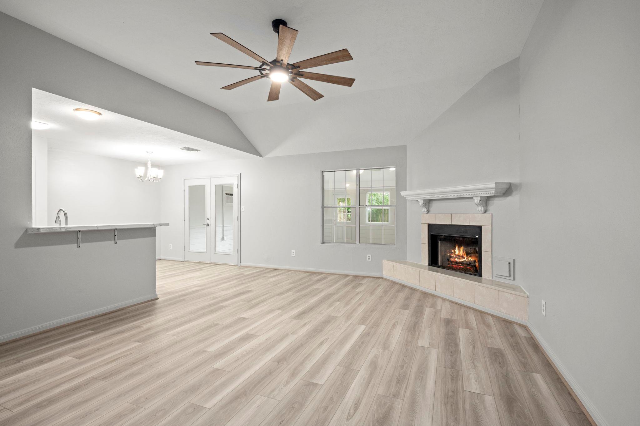 6707 Woodland Oaks