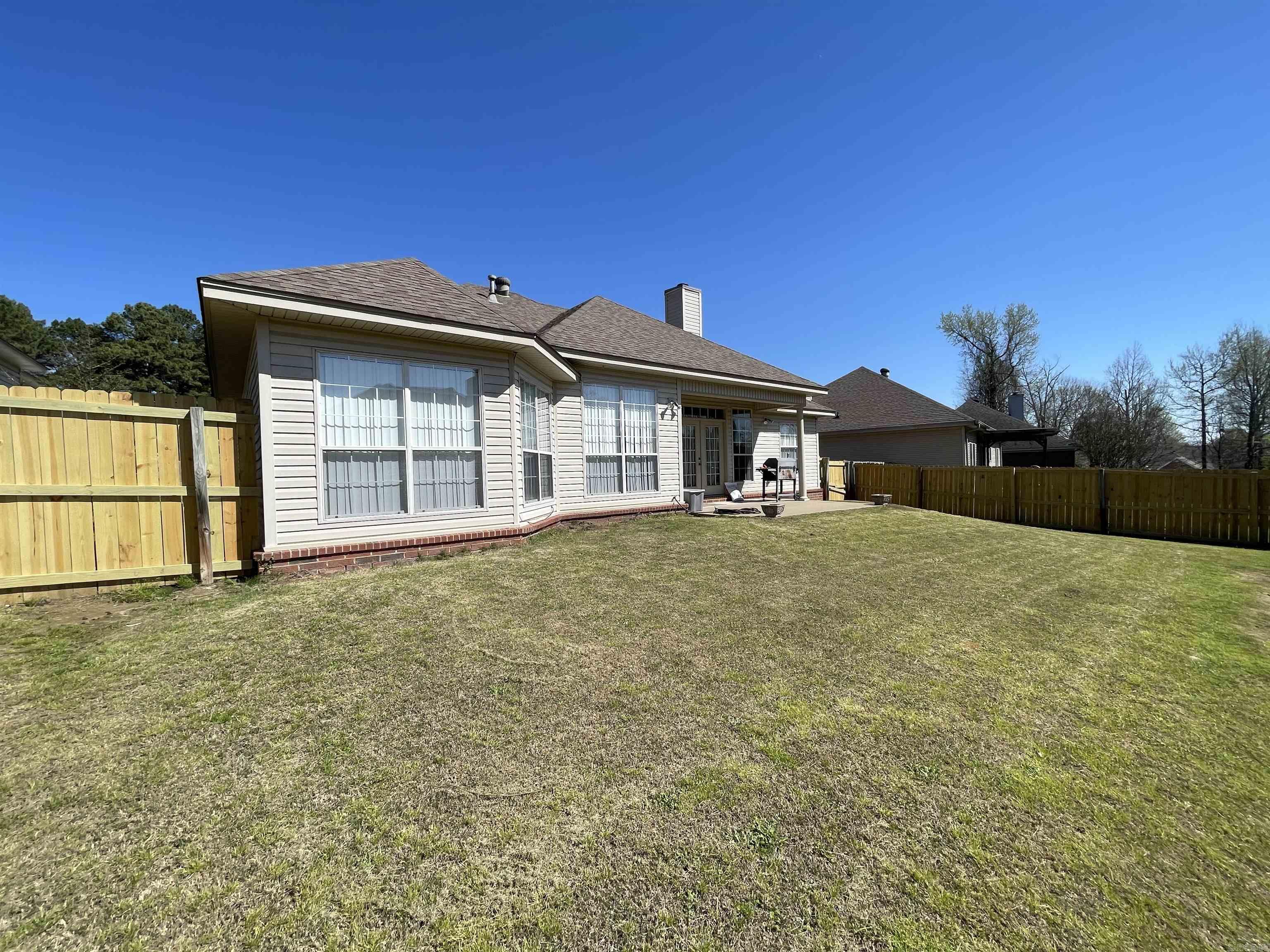 35 Wedgewood Creek