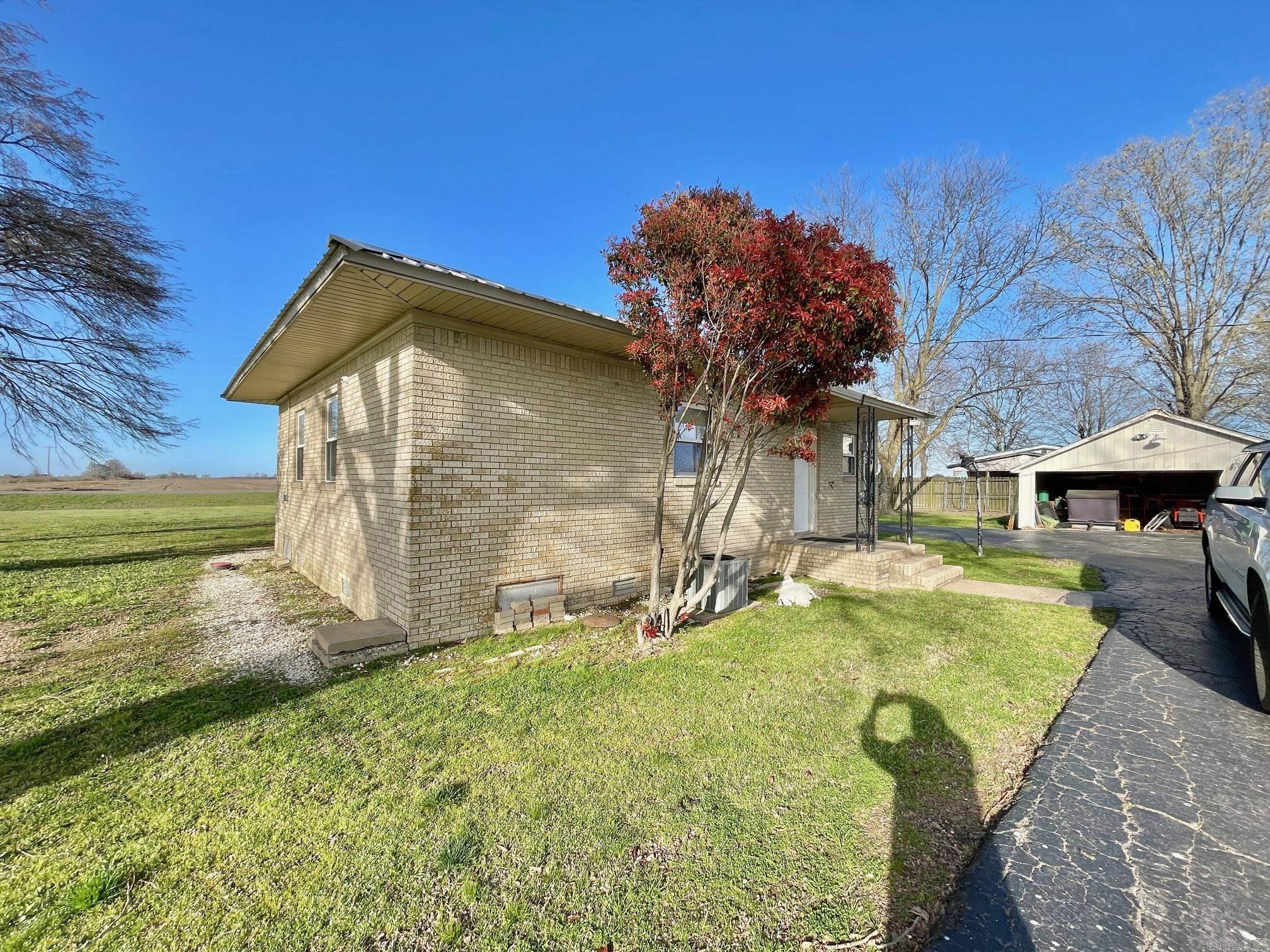 6053 Hwy 86 E
