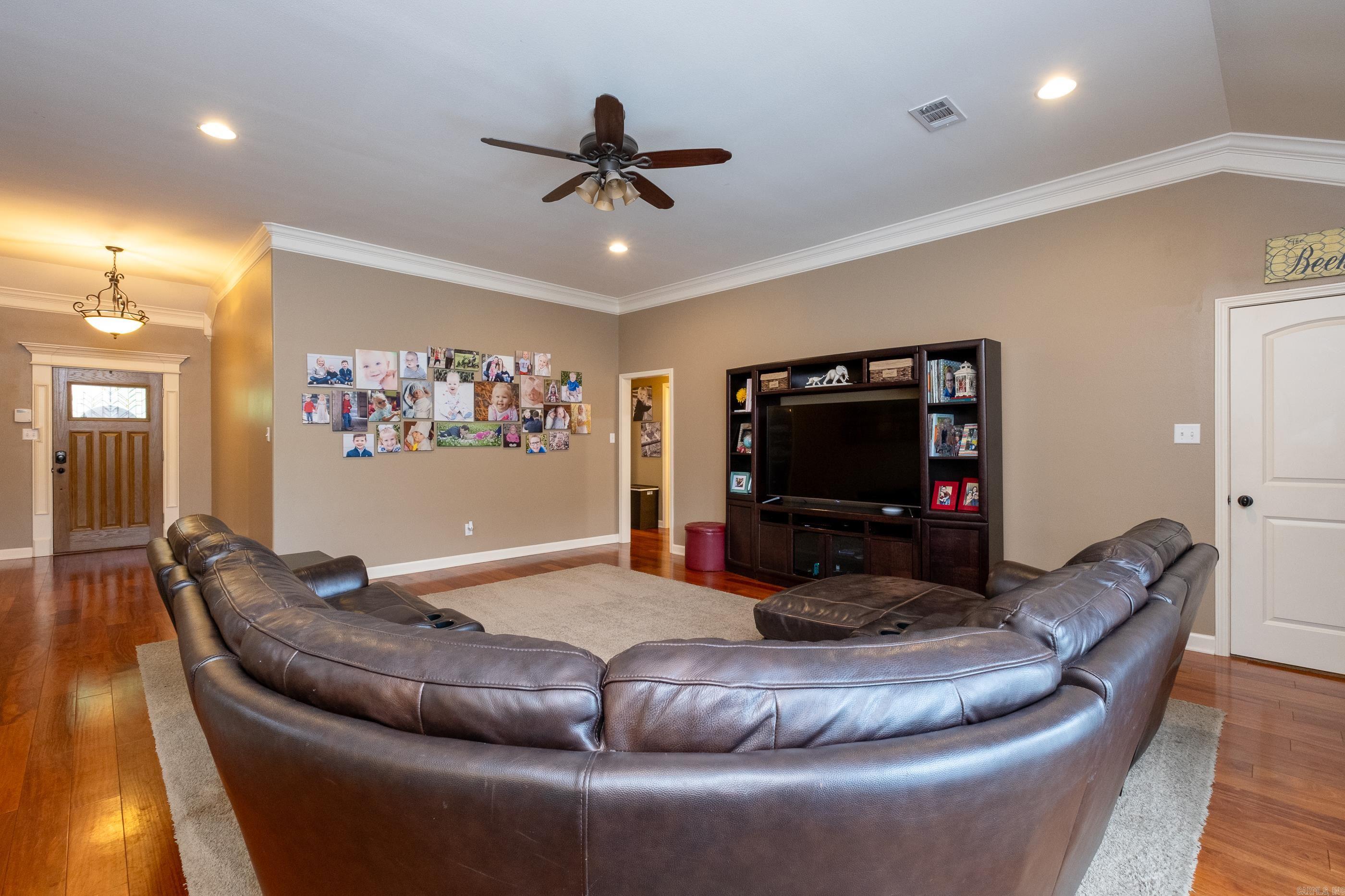 2513 River Ridge Road