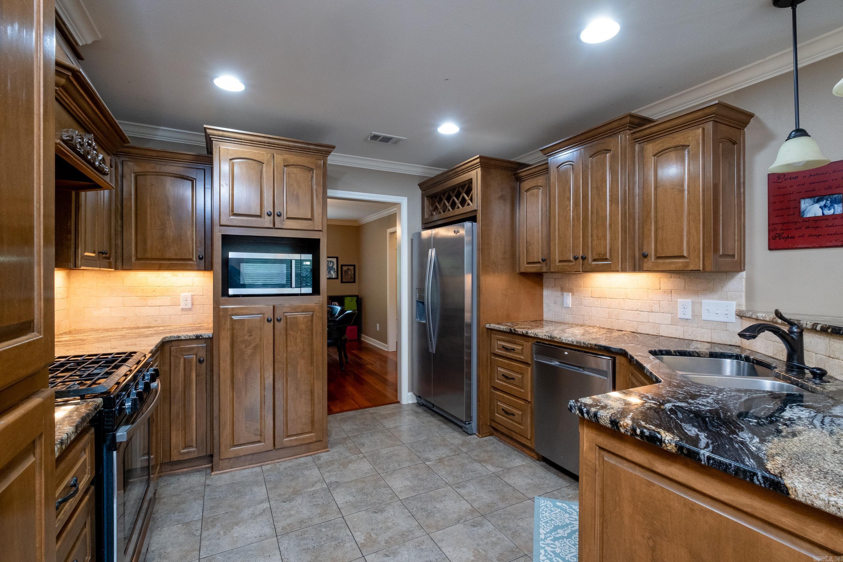 2513 River Ridge Road