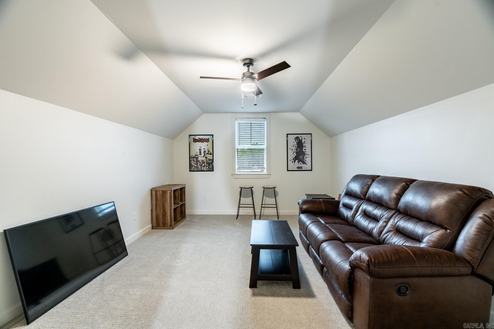22 River Cliff Drive