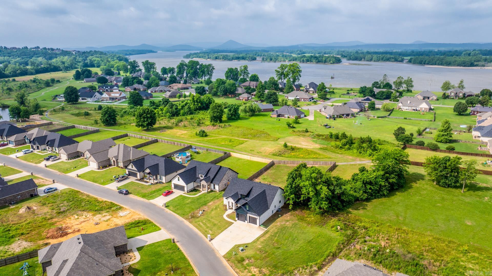 22 River Cliff Drive