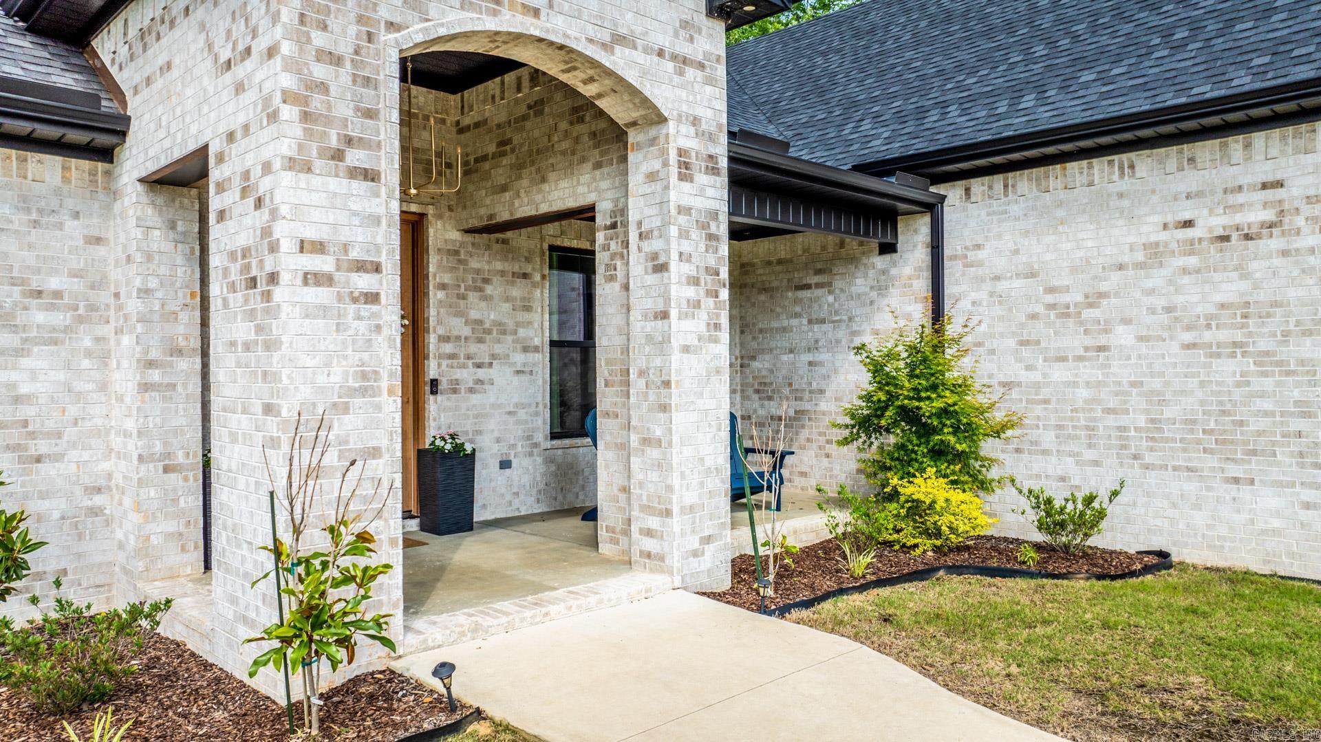 22 River Cliff Drive
