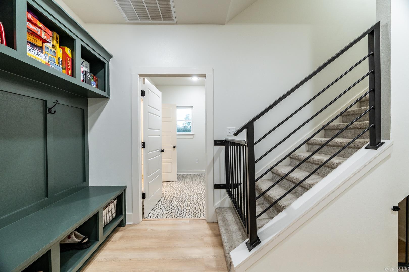 22 River Cliff Drive