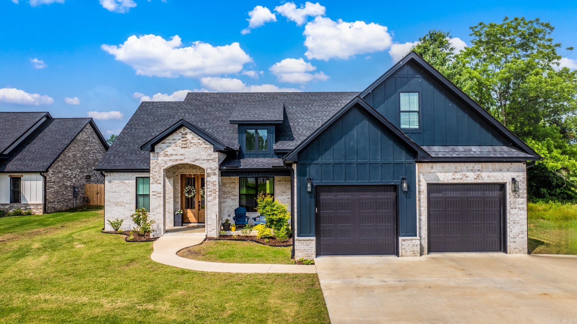22 River Cliff Drive