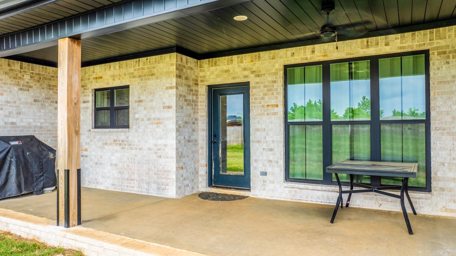 22 River Cliff Drive