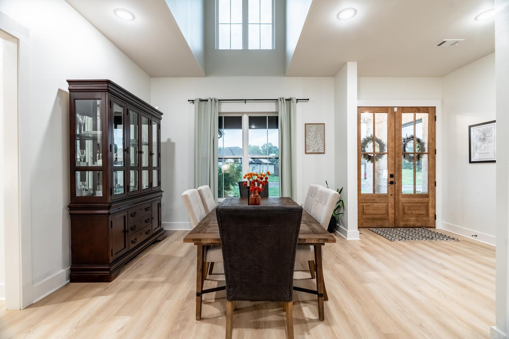 22 River Cliff Drive