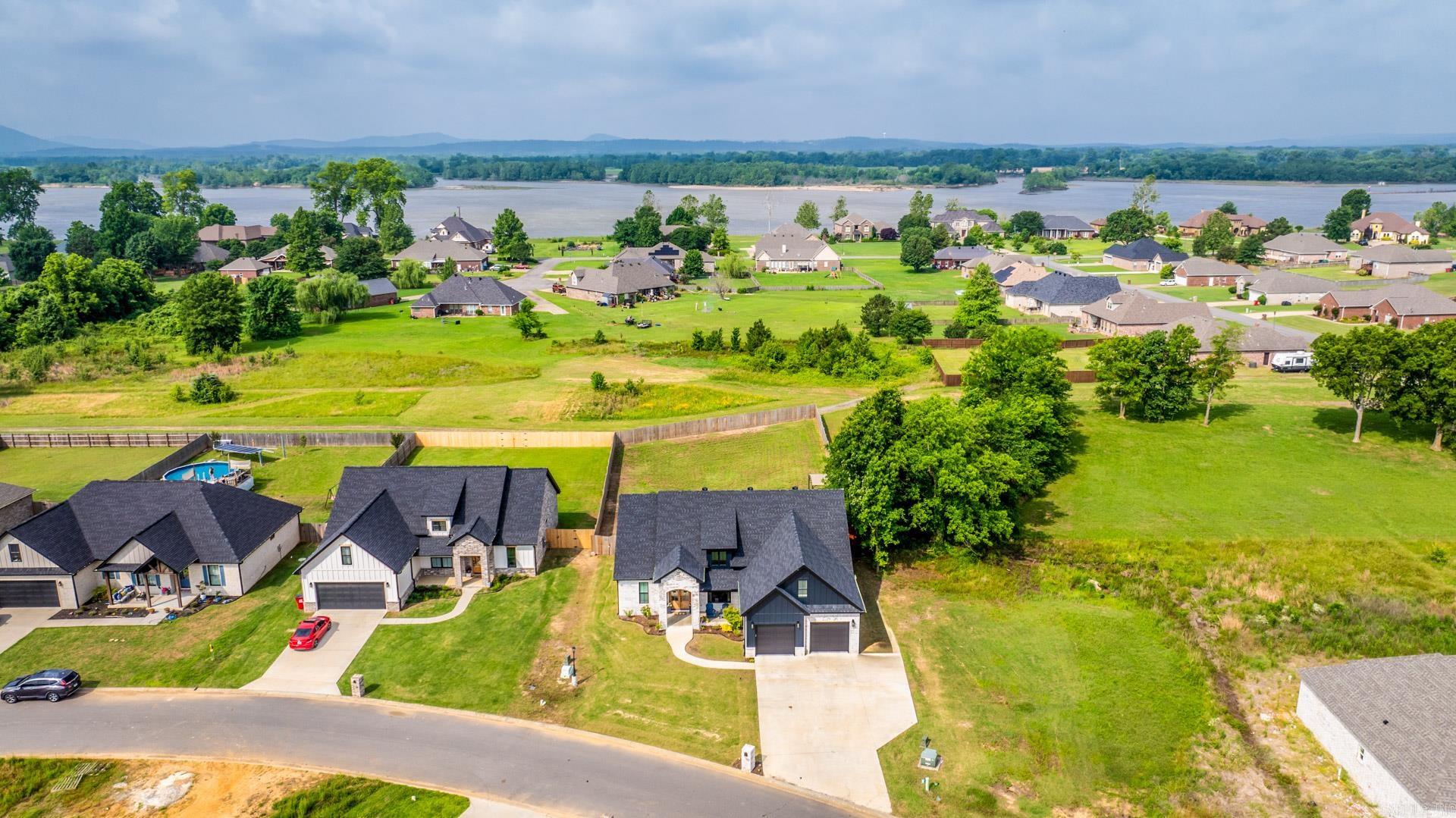 22 River Cliff Drive