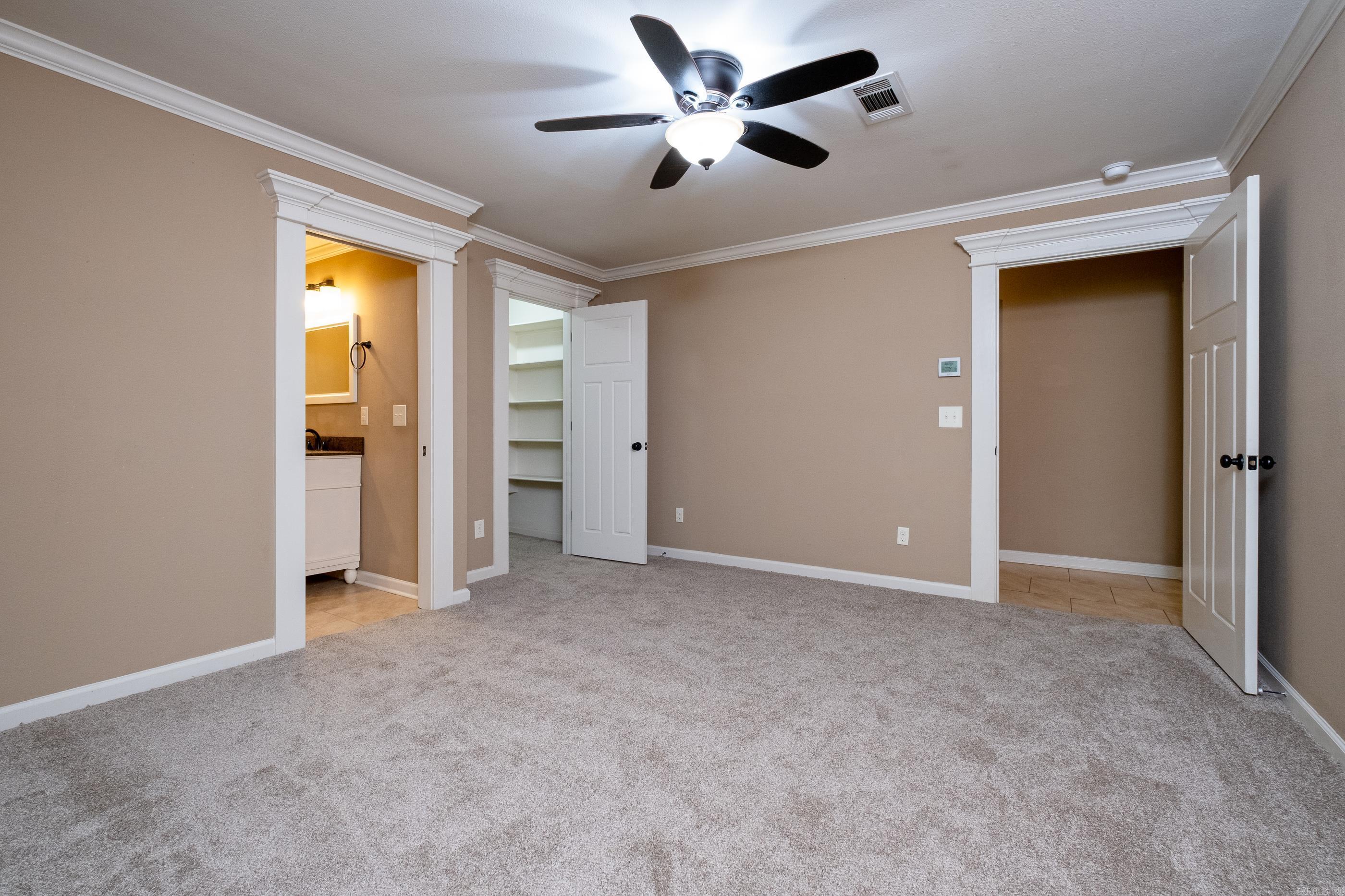 1806 Lakeview Drive
