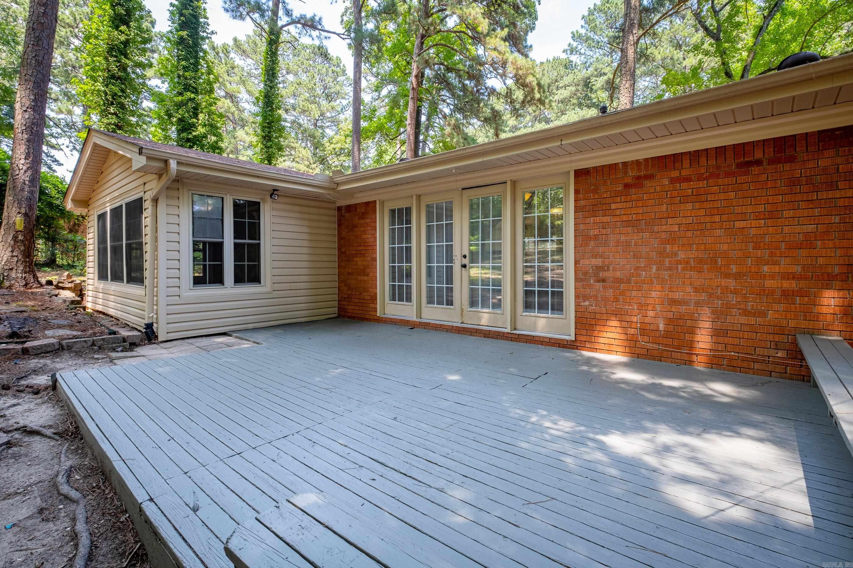 1806 Lakeview Drive