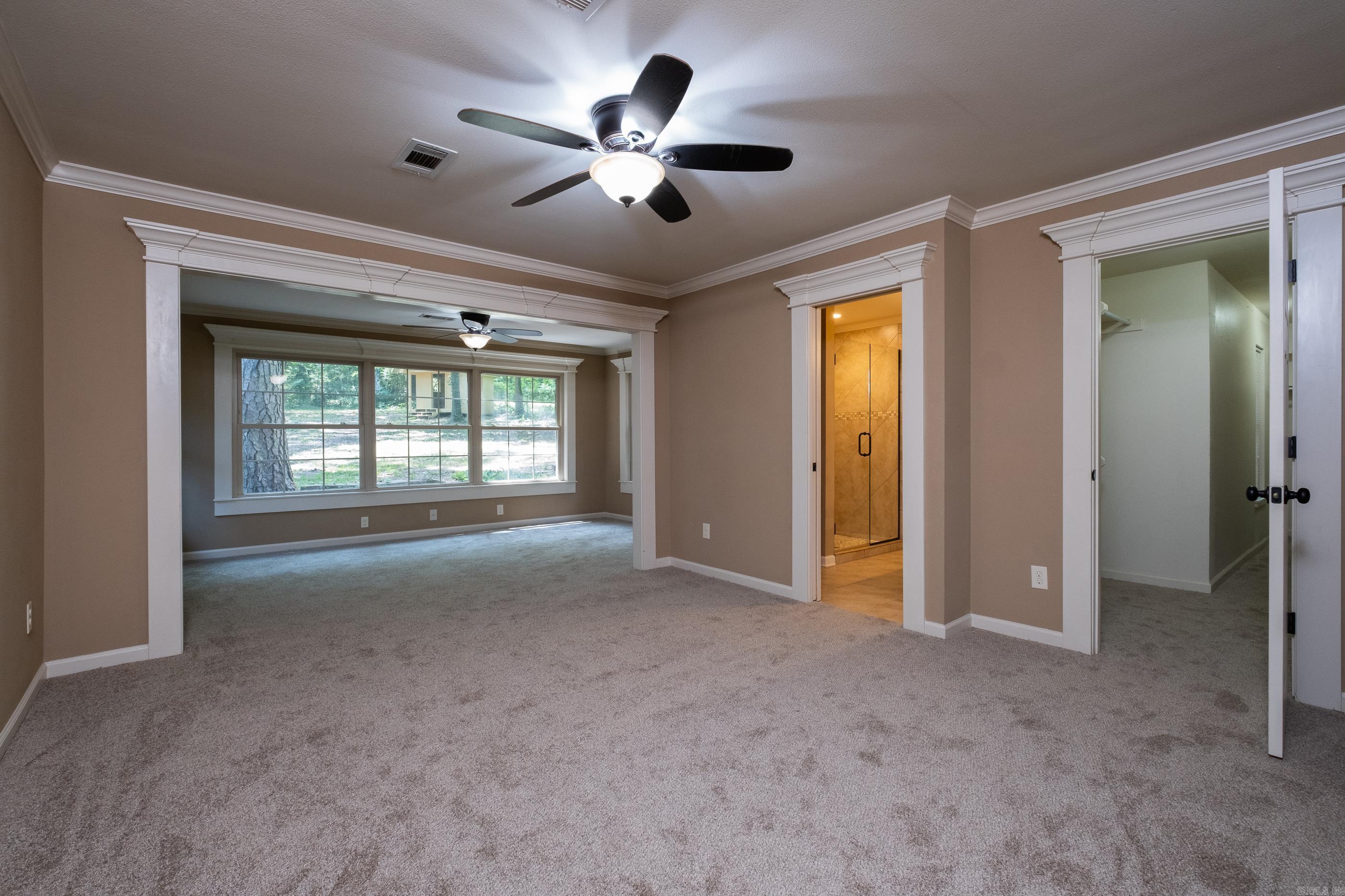 1806 Lakeview Drive