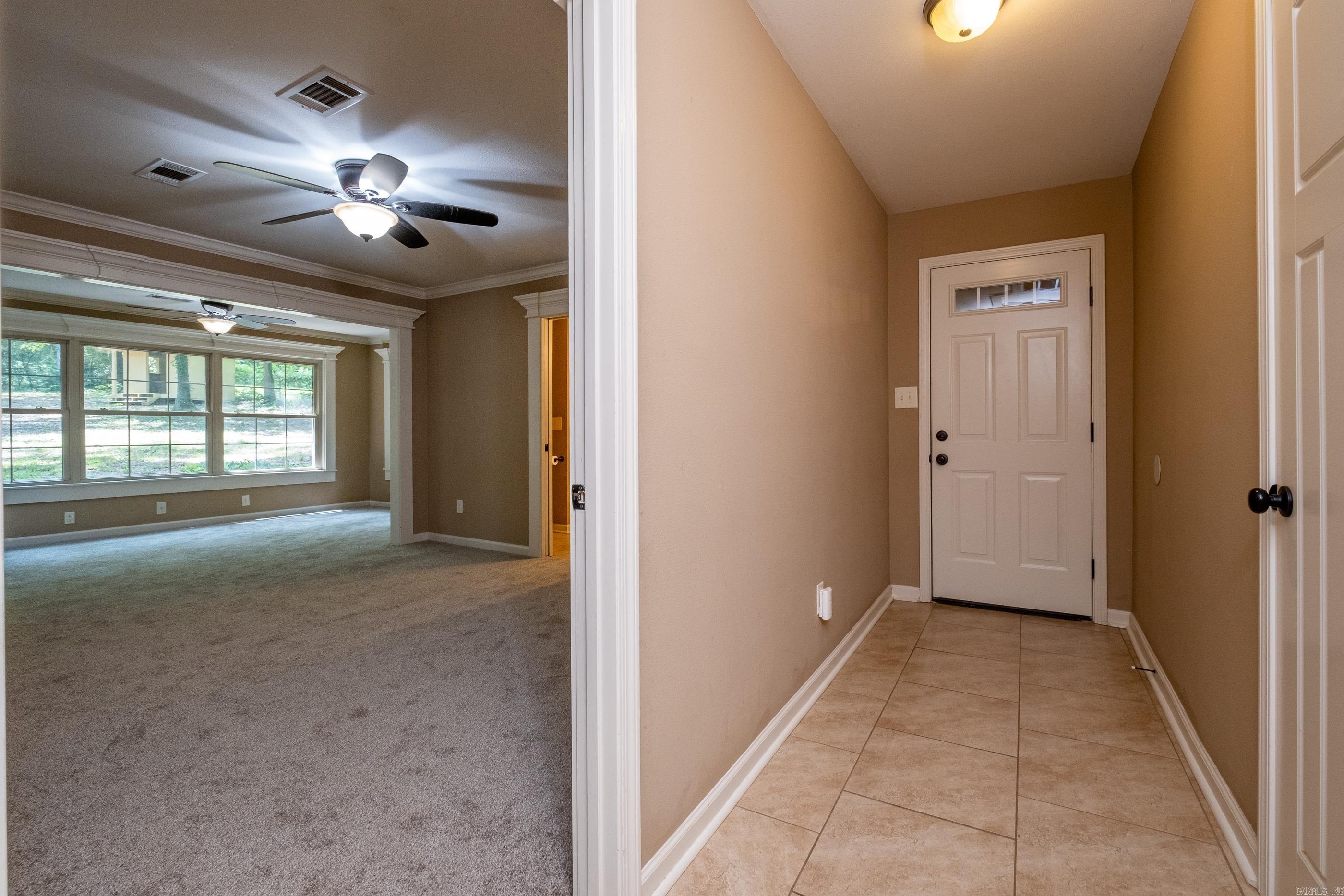 1806 Lakeview Drive