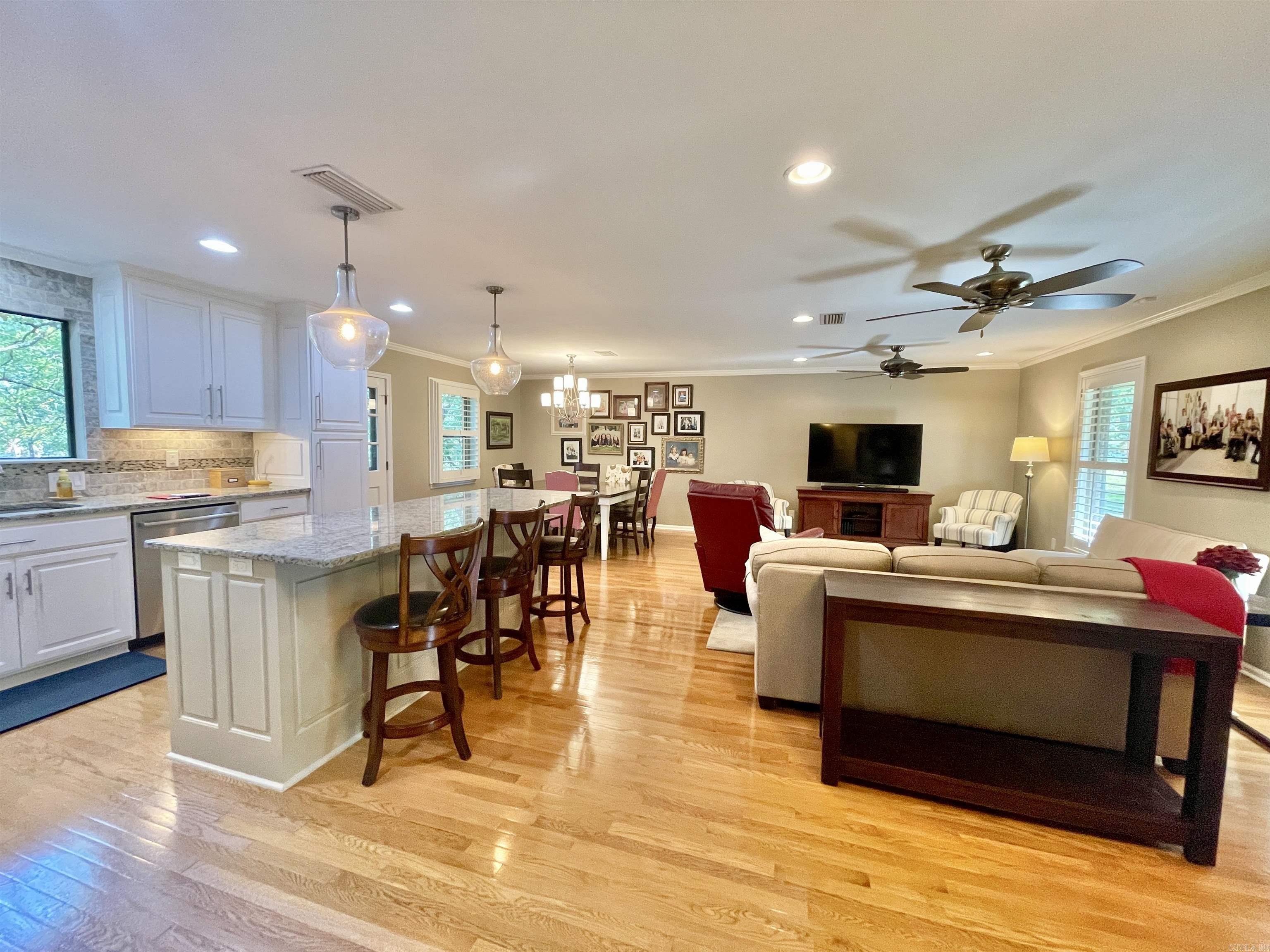 7 Woodstock Court